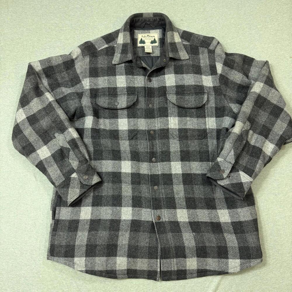 Vintage LL Bean Insulated Wool Blend Gray Plaid Coat Mens Sz Large Jacket Snap